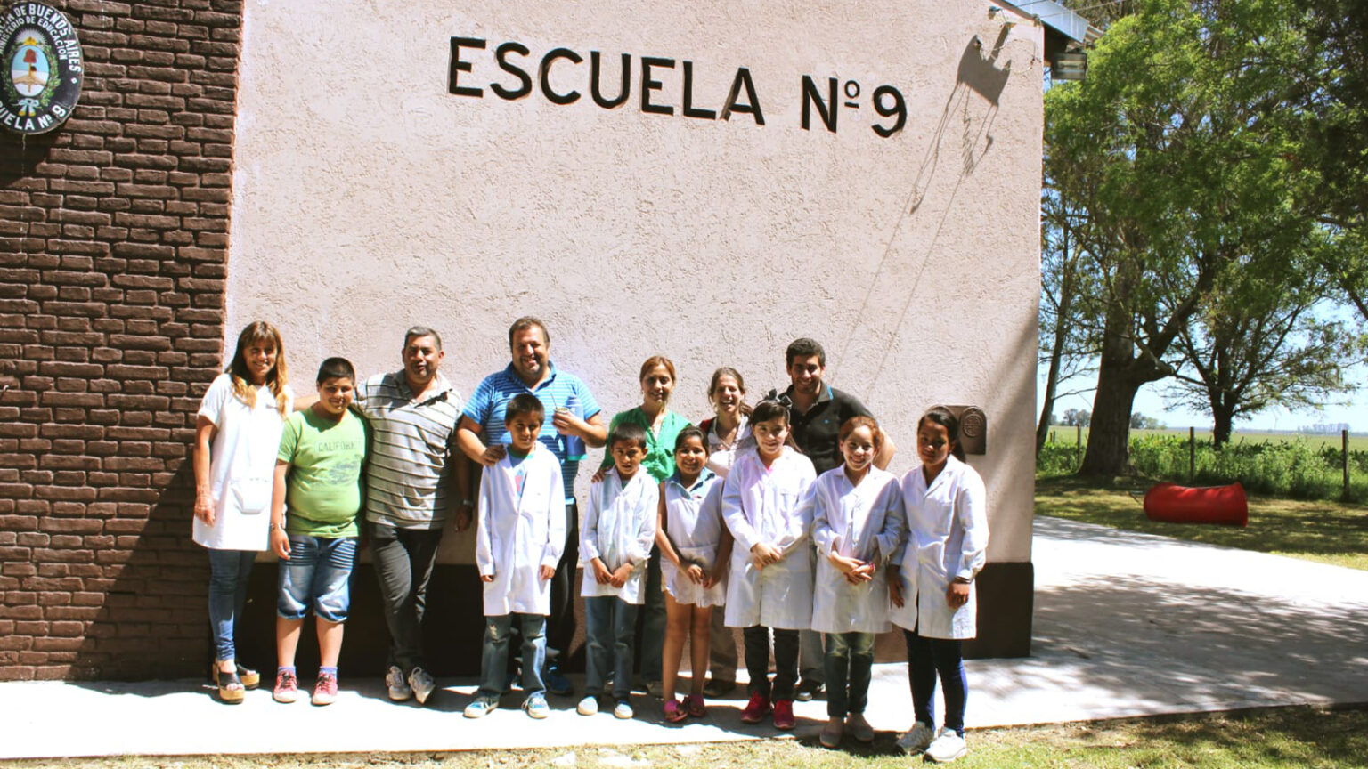 Visita a la escuela N° 9 de Román Báez. Eduardo Figueroa, Leonardo Rivero, Silvia Jara, Pablo Jarabo. María José Denegri.  4 de noviembre de 2016.